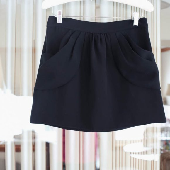 J. Crew Dresses & Skirts - J. Crew Classic Pleated Black Mini Skirt
